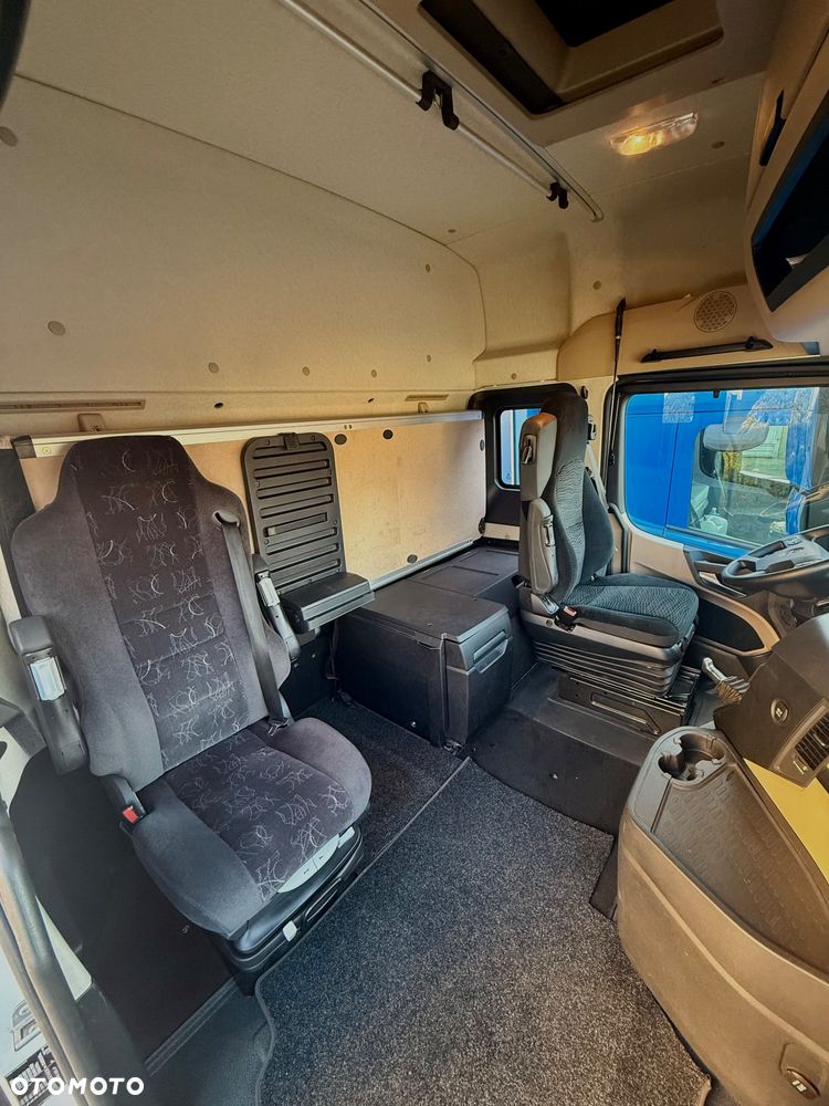 Mercedes-Benz Actros - 15