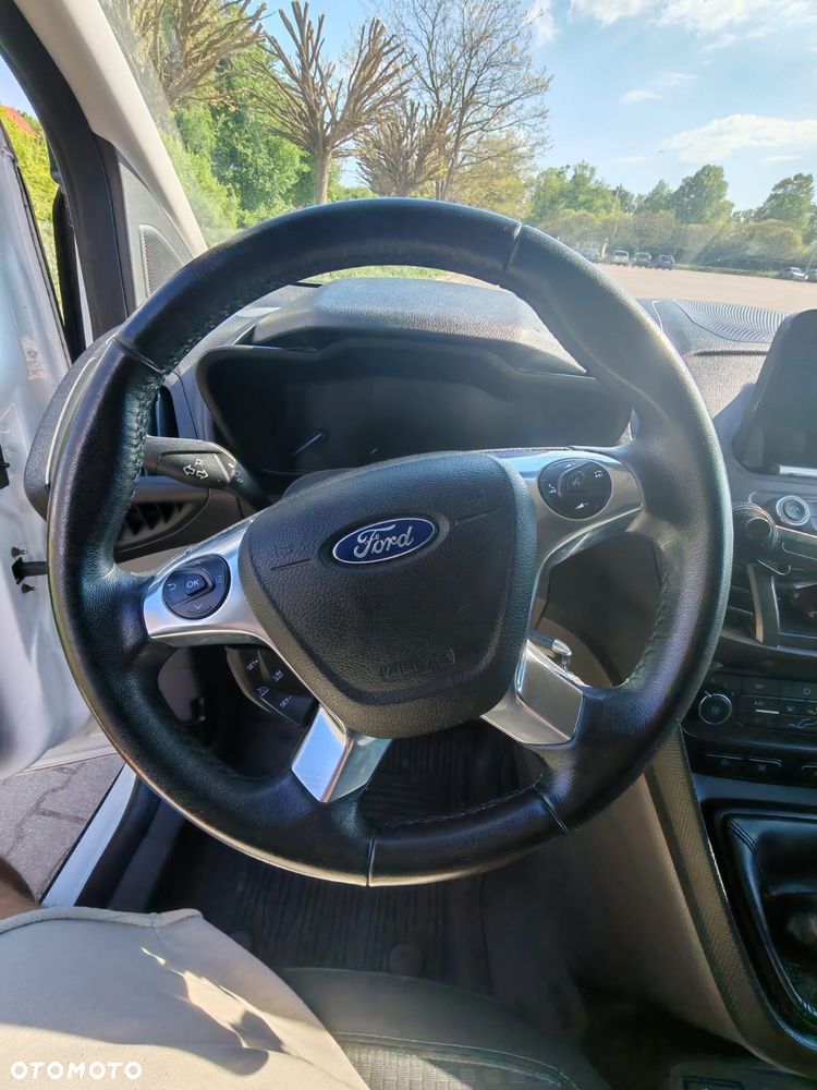 Ford Transit Connect - 11