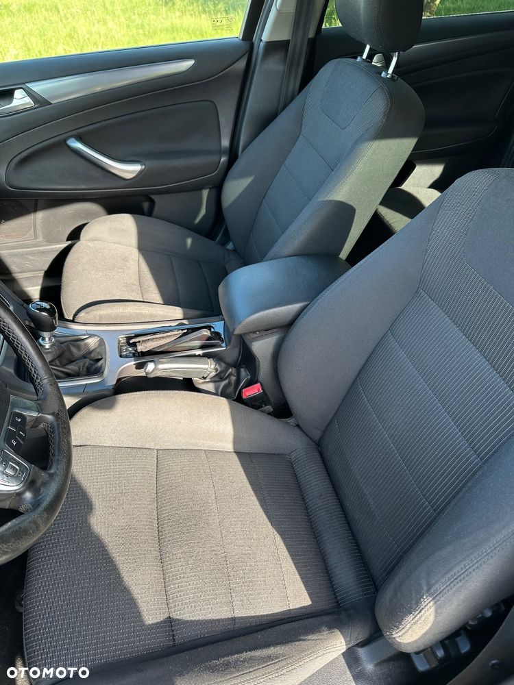 Ford Mondeo 2.0 TDCi Titanium - 9