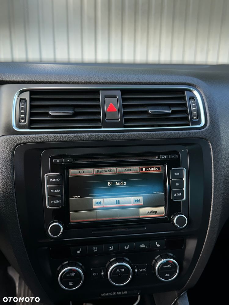 Volkswagen Jetta 1.4 TSI Highline - 20