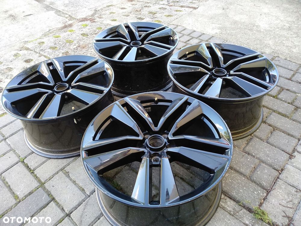 felgi 9jx19 et45 5x114,3 ford mustang hr3c-1007-fa - 2