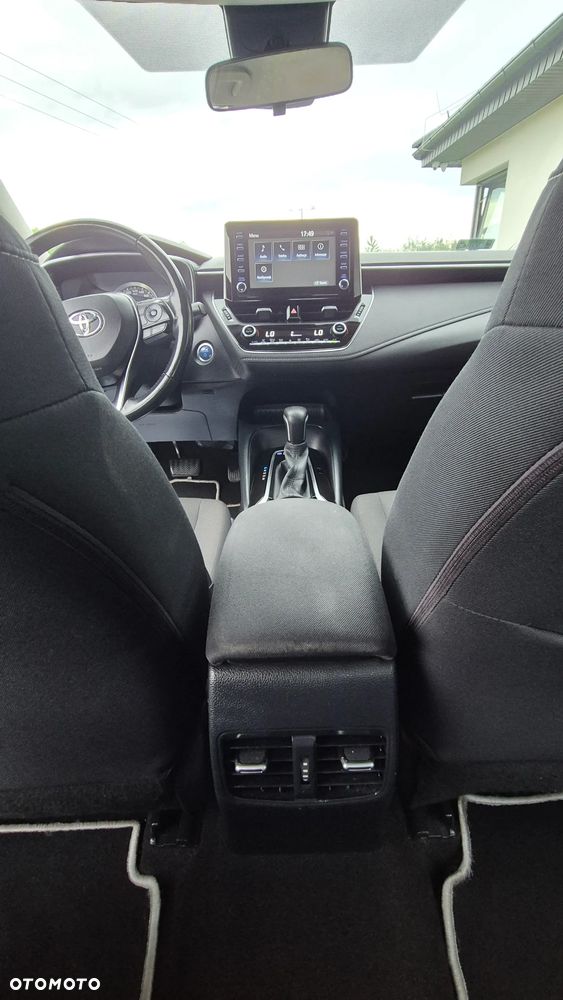 Toyota Corolla 1.8 Hybrid Comfort - 24