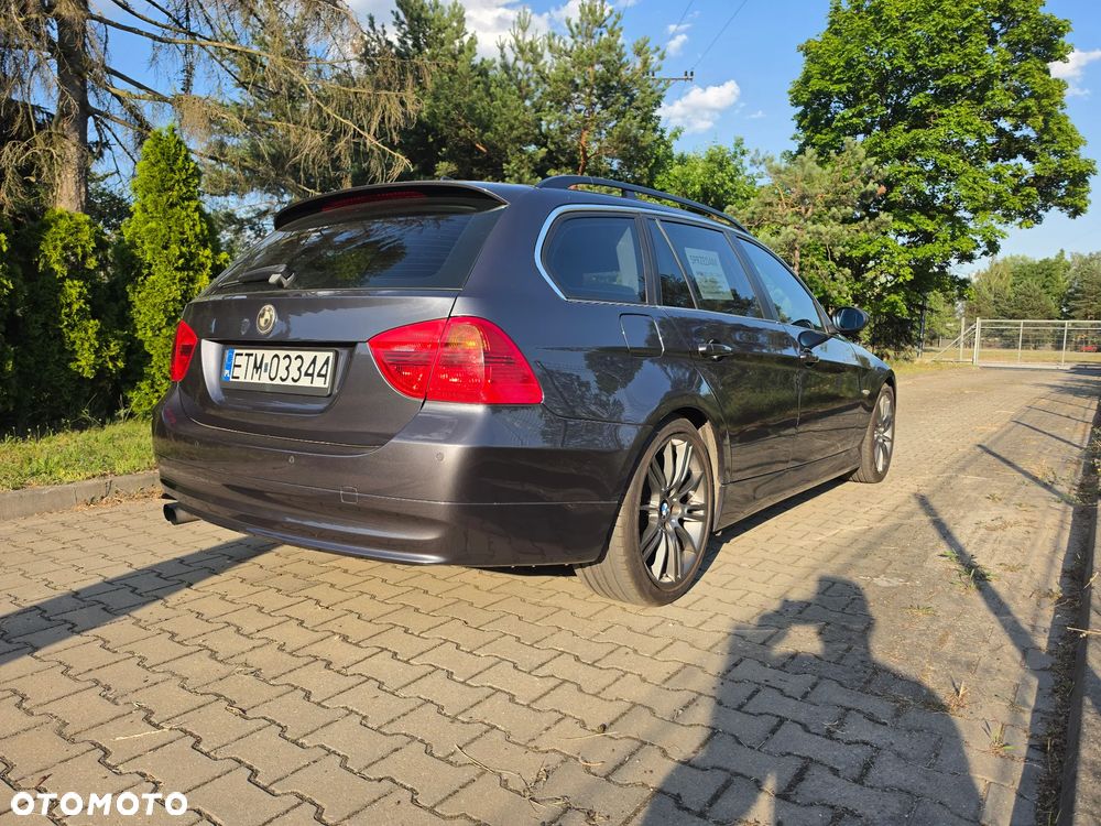 BMW Seria 3 325i - 5