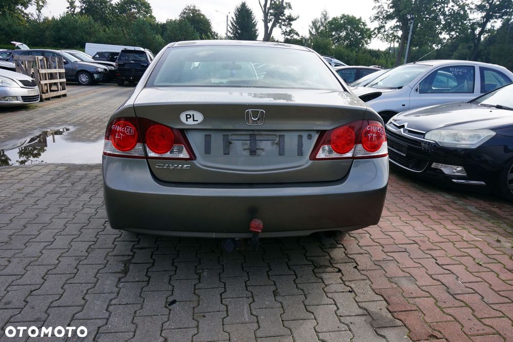 HONDA CIVIC VIII SEDAN 2007 NH701M 1.8 16V R18A2 140KM PHE4 SZARY na części - 4