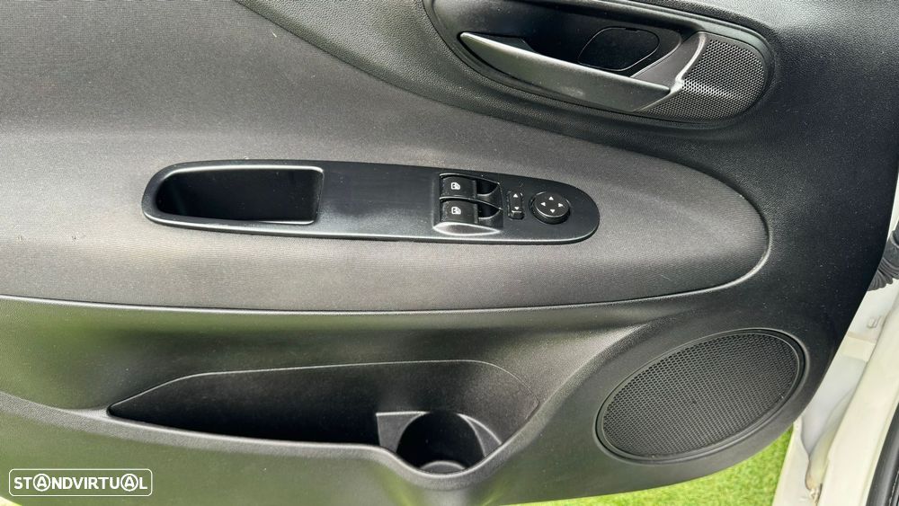 Fiat Punto 1.2 Lounge S&S - 33