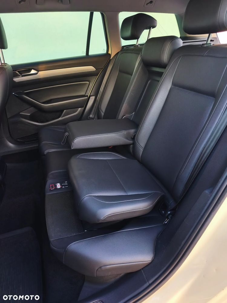 Volkswagen Passat 2.0 TDI SCR DSG Business - 16