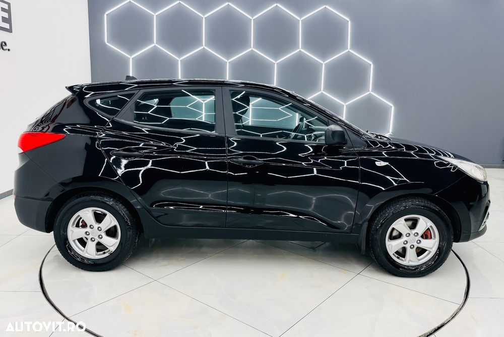 Hyundai ix35 1.7 CRDI 2WD blue Finale Silver - 30