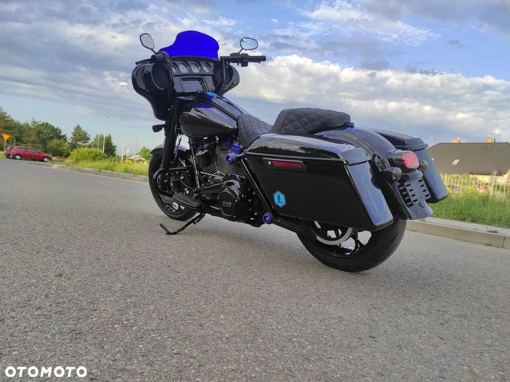 Harley-Davidson Touring Street Glide - 10