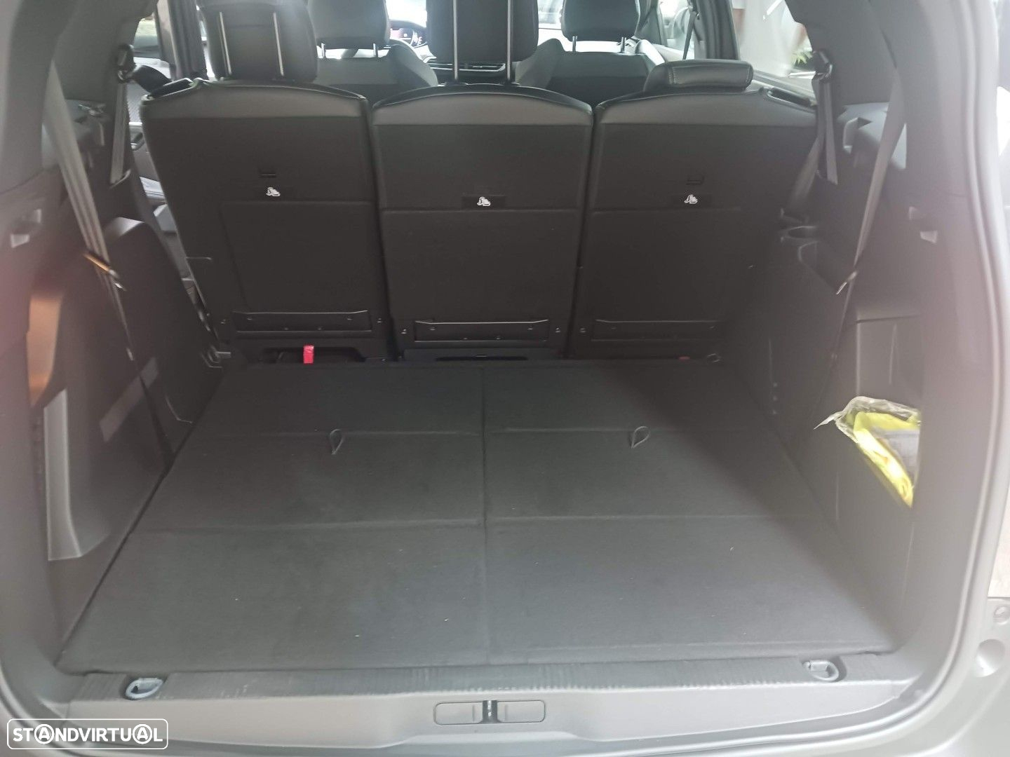 Peugeot 5008 1.5 BlueHDi Allure Pack EAT8 - 35