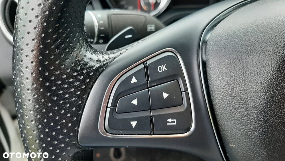 Mercedes-Benz CLA 250 7G-DCT AMG Line - 3