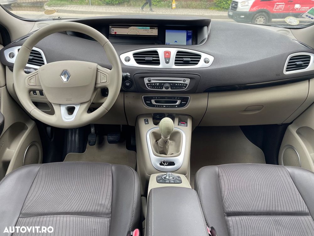 Renault Scenic 1.9 dCi FAP Privilege - 17