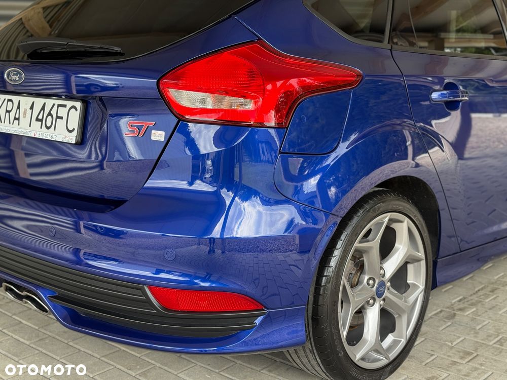 Ford Focus 2.0 EcoBoost ST mit Leder-Exclusiv-Paket - 12