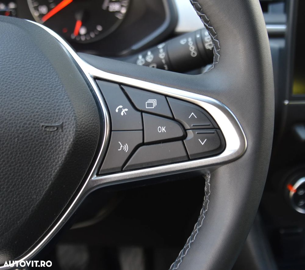 Renault Captur BLUE dCi 115 BUSINESS EDITION - 28