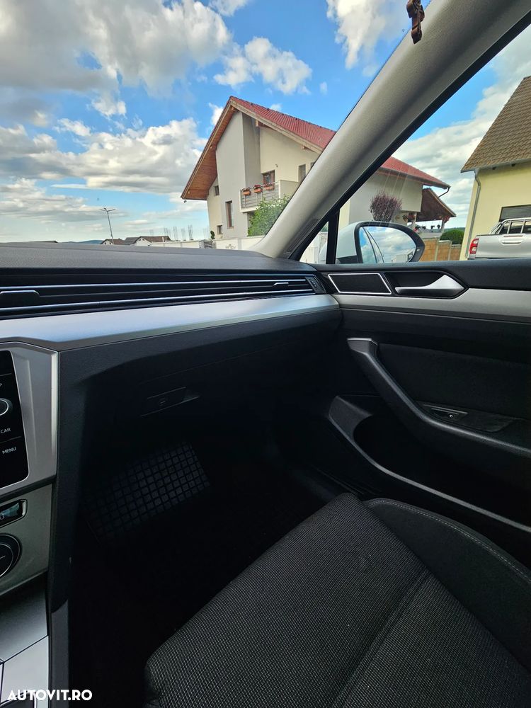 Volkswagen Passat 2.0 TDI DSG Comfortline - 4