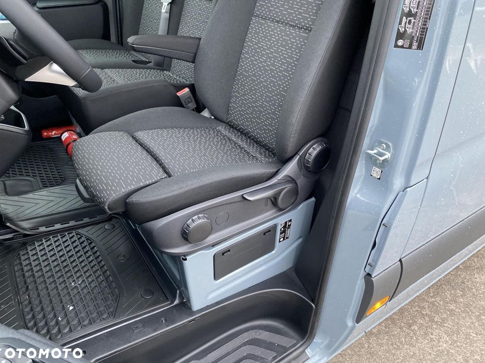 Mercedes-Benz Sprinter - 11