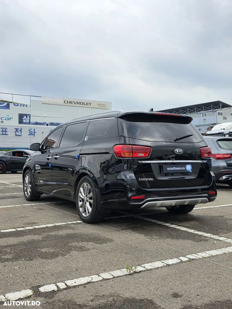 Kia Carnival - 6