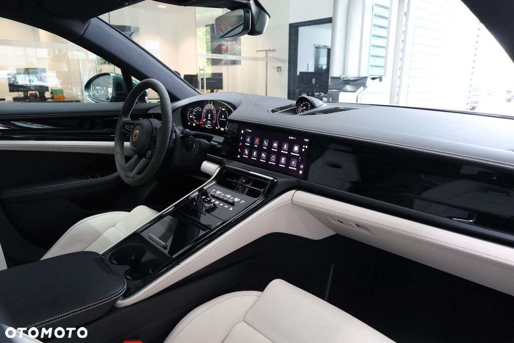 Porsche Panamera - 13