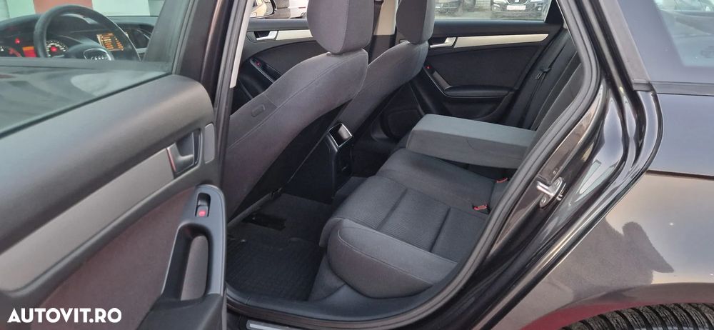 Audi A4 Avant 2.0 TDI DPF Ambiente - 13