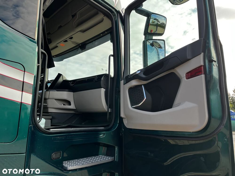Scania S500 PUSHER 6X2 FULL AIR  SPROWADZONA SERWISOWANA DWA ZBIORNIKI PALIWA  BOGATA WERJSA WYPOSAŻENIA STAN BARDZO DOBRY - 19