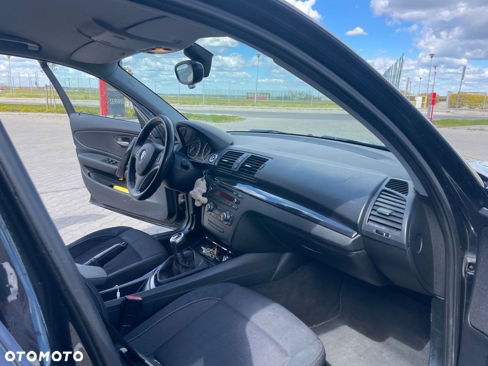 BMW Seria 1 118d - 12