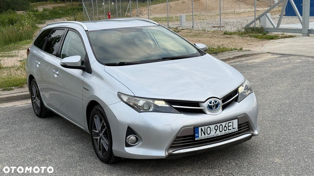 Toyota Auris 1.8 HSD Luna - 4