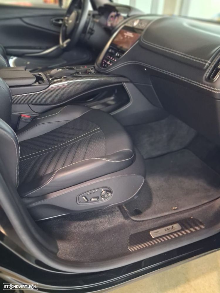 Aston Martin DBX 707 - 15