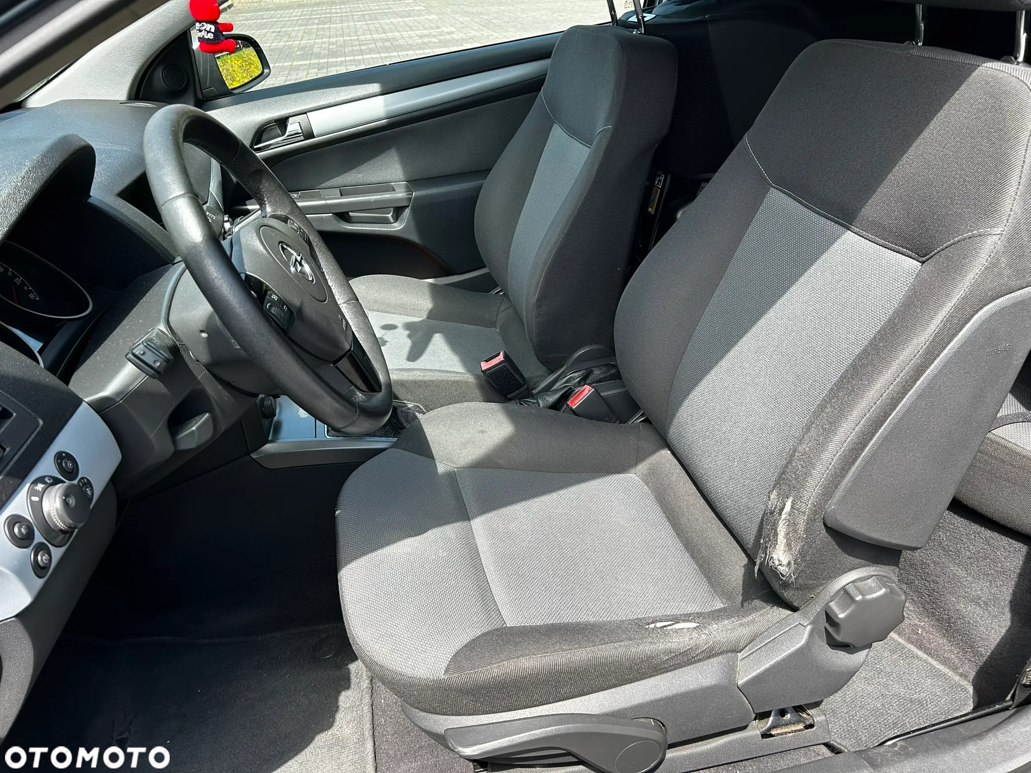 Opel Astra III GTC 1.6 Enjoy - 12