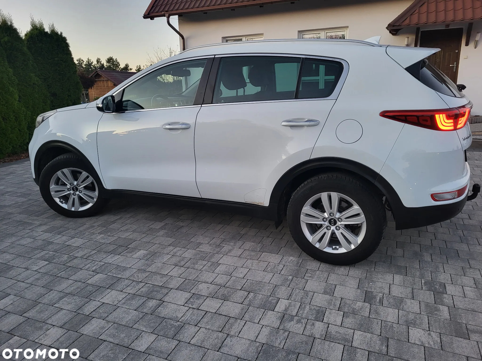 Kia Sportage 1.6 GDI Black Edition 2WD - 8