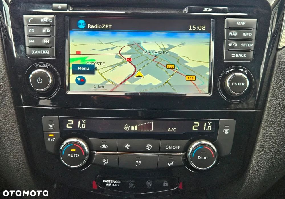 Nissan Qashqai 1.6 DCi Xtronic TEKNA - 23