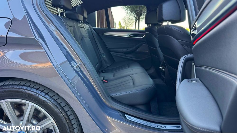 BMW Seria 5 530e xDrive Aut. Luxury Line - 23