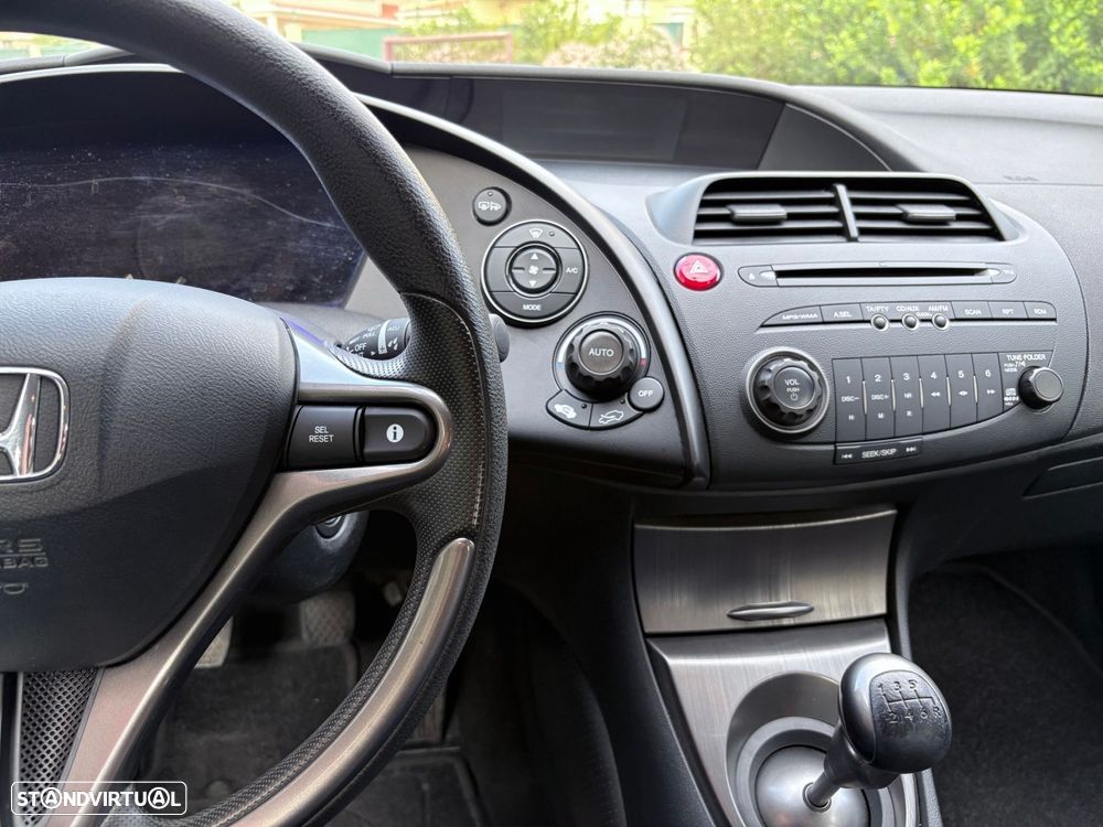 Honda Civic 1.4 i-VTEC Sport - 31