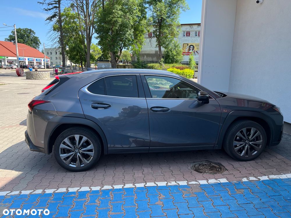 Lexus UX 250h GPF F Sport Design 2WD - 3