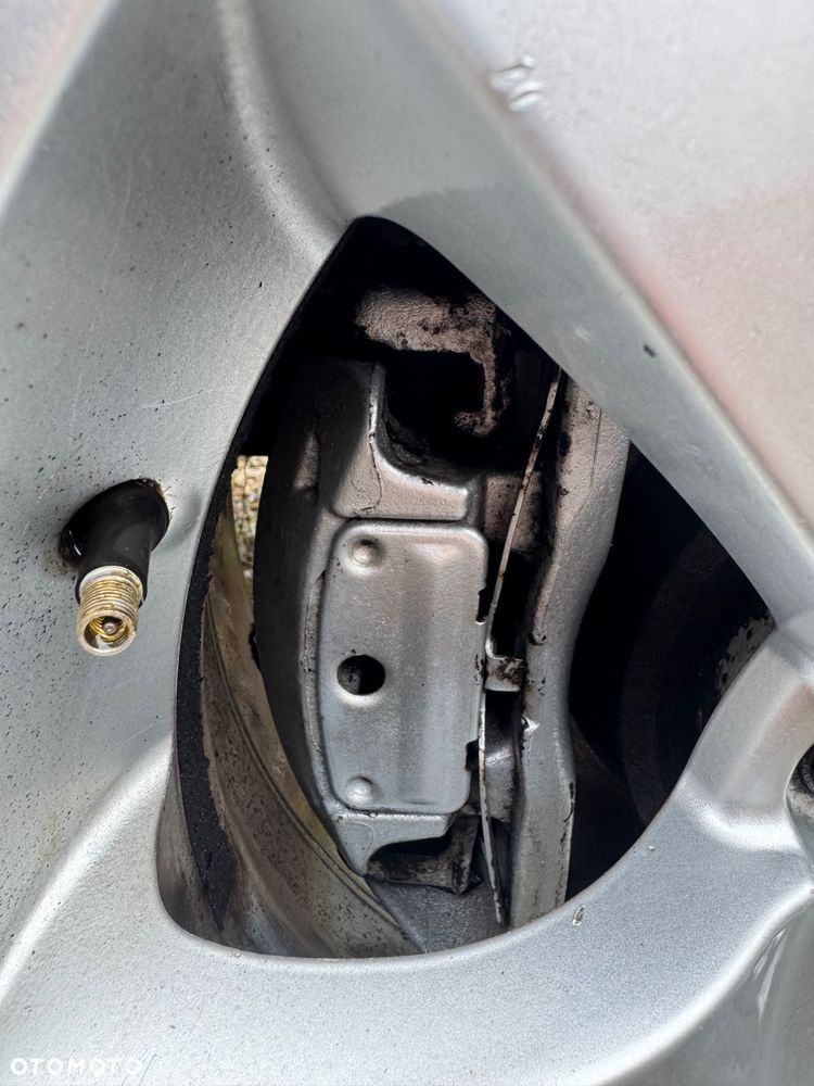 BMW e 60 części - 21