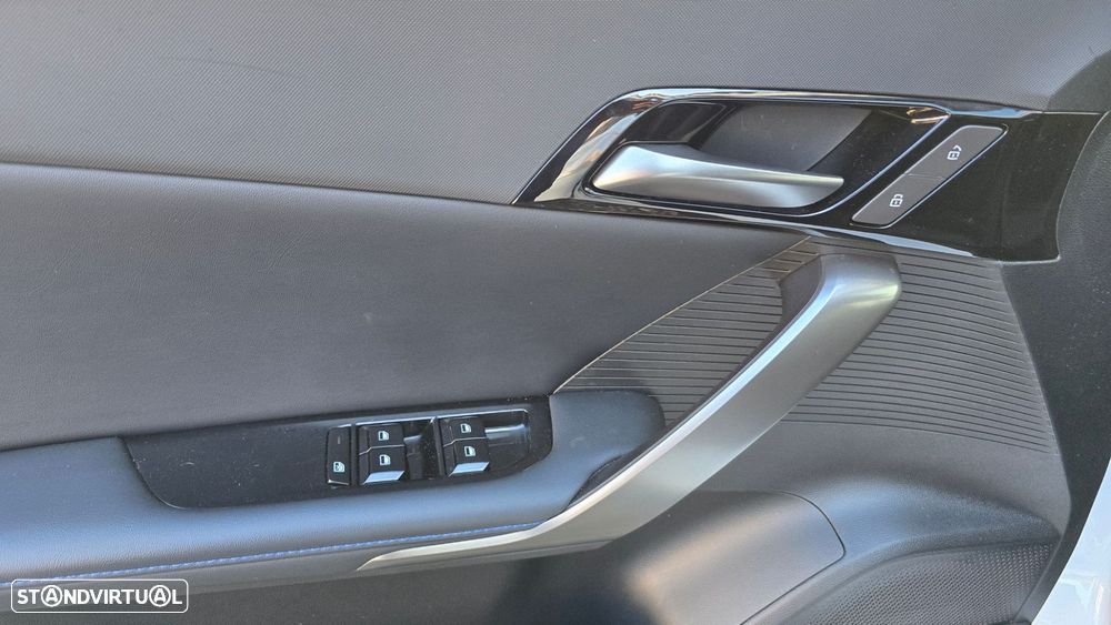 MG MG4 64 kWh Luxury - 8