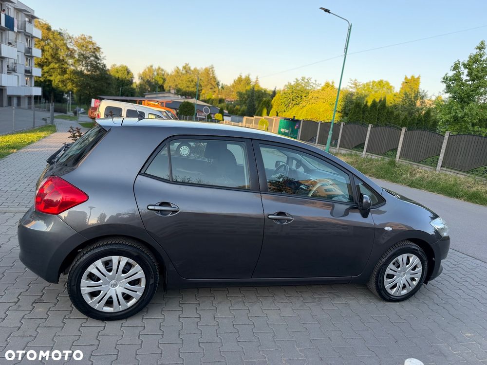 Toyota Auris 1.6 VVT-i Executive - 12