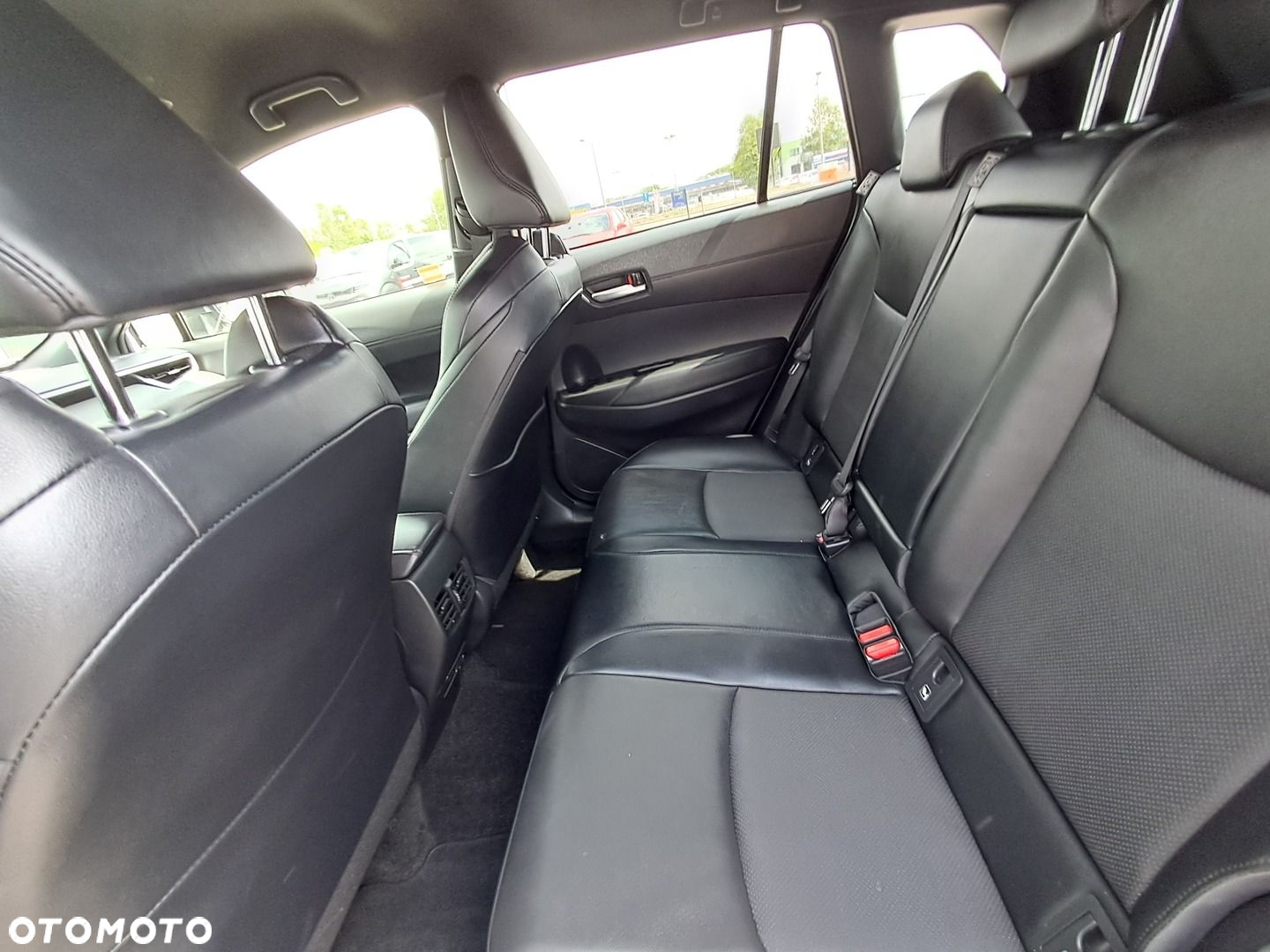 Toyota Corolla Cross - 10