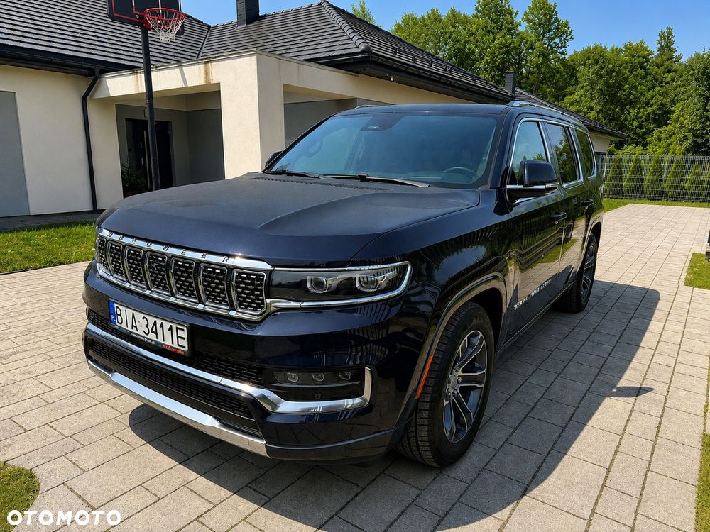 Jeep Grand Wagoneer - 8