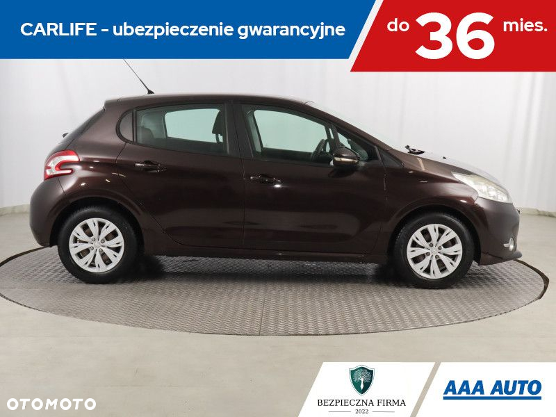 Peugeot 208 - 7