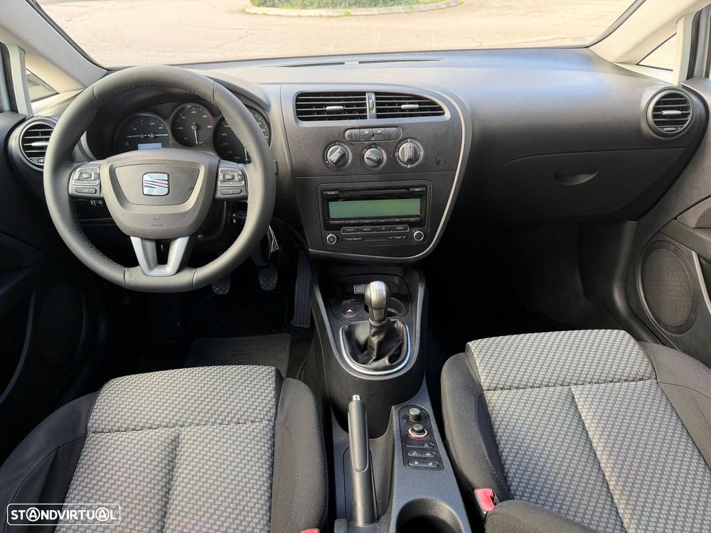 SEAT Leon 1.6 TDI ECOMOTIVE Reference - 25