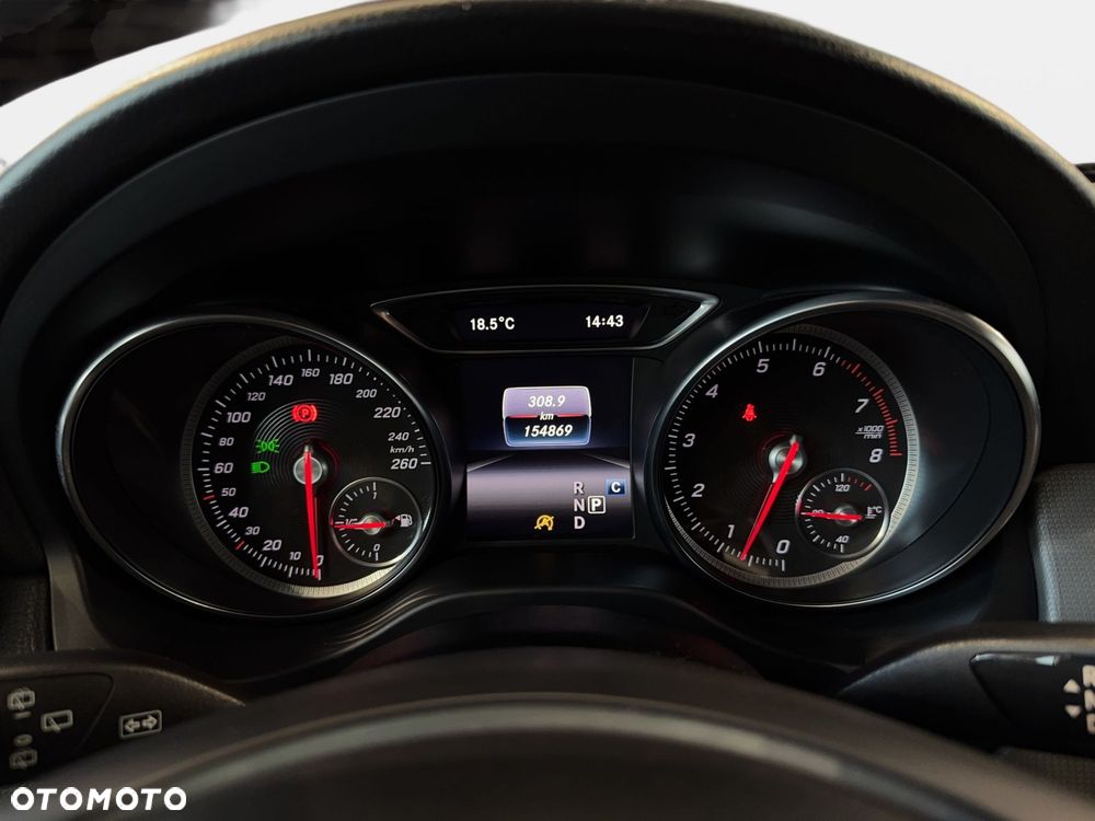 Mercedes-Benz GLA - 22