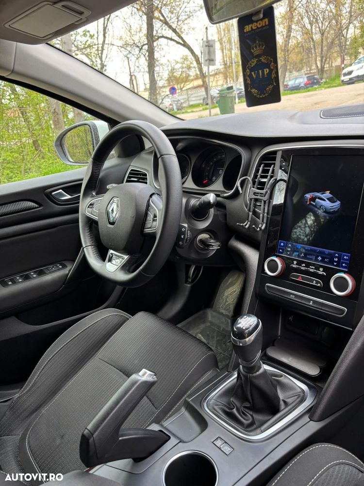Renault Megane TCe GPF Zen - 9