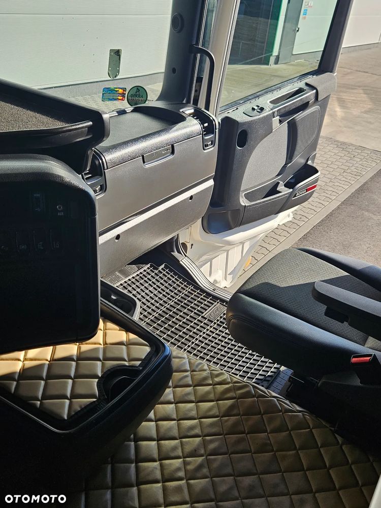 Scania Streamline - 17