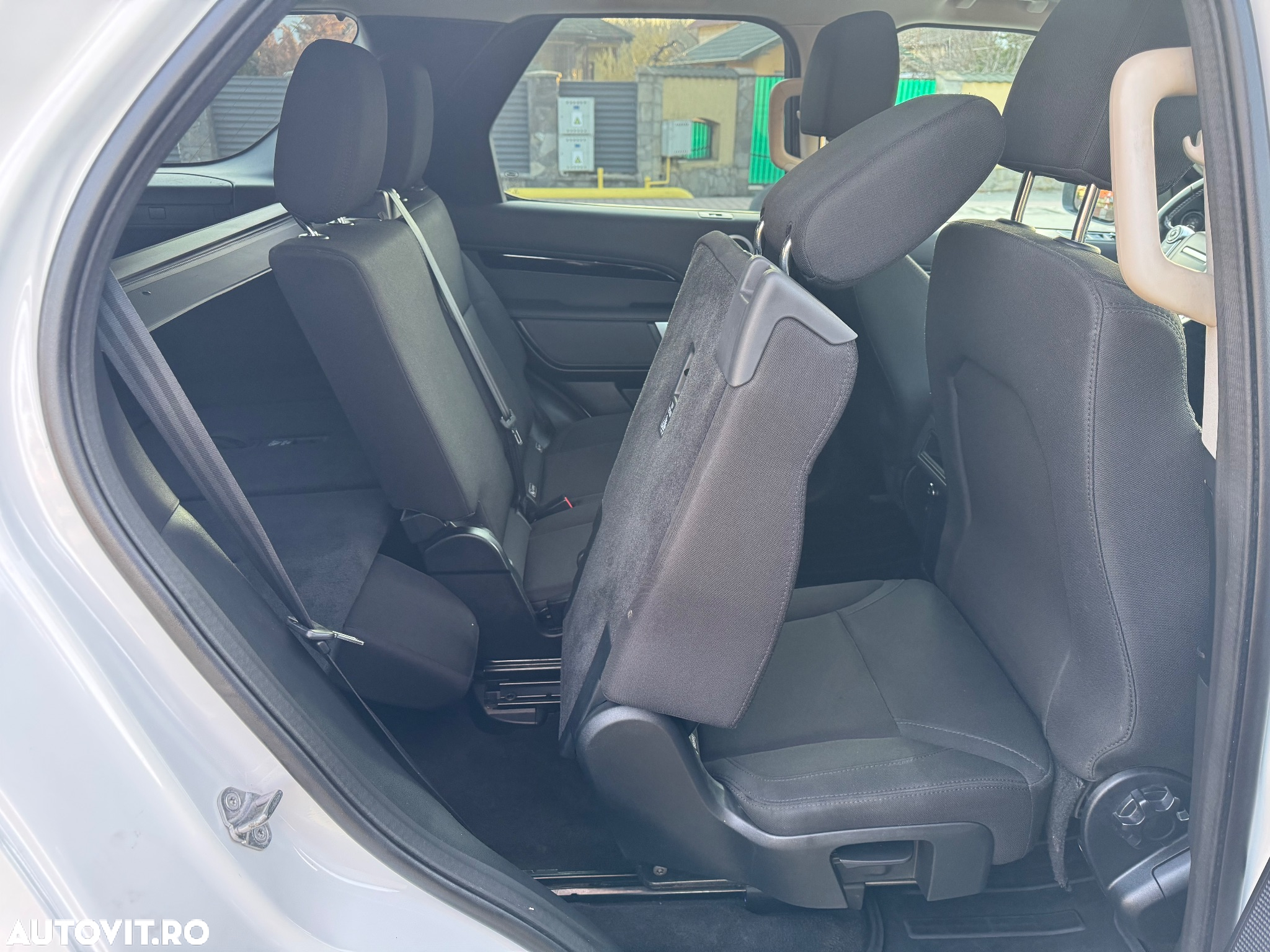 Land Rover Discovery 2.0 L TD4 SE - 17