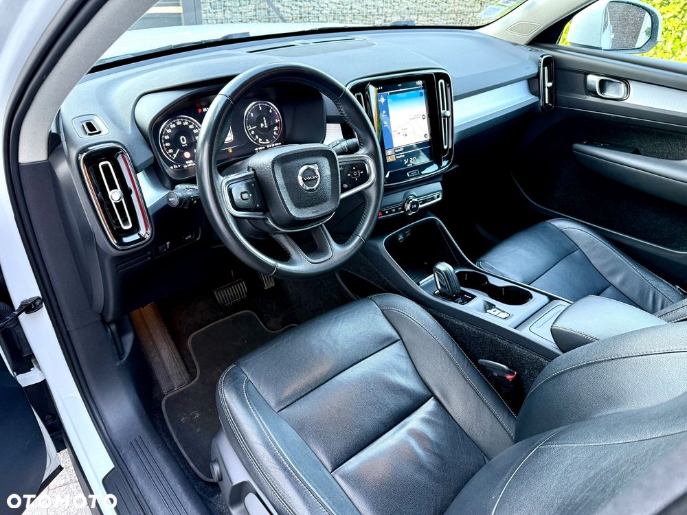 Volvo XC 40 D3 Momentum - 8