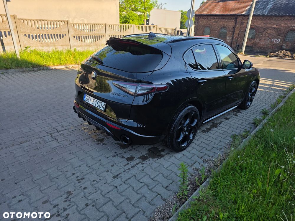 Alfa Romeo Stelvio 2.0 Turbo Veloce Q4 - 11