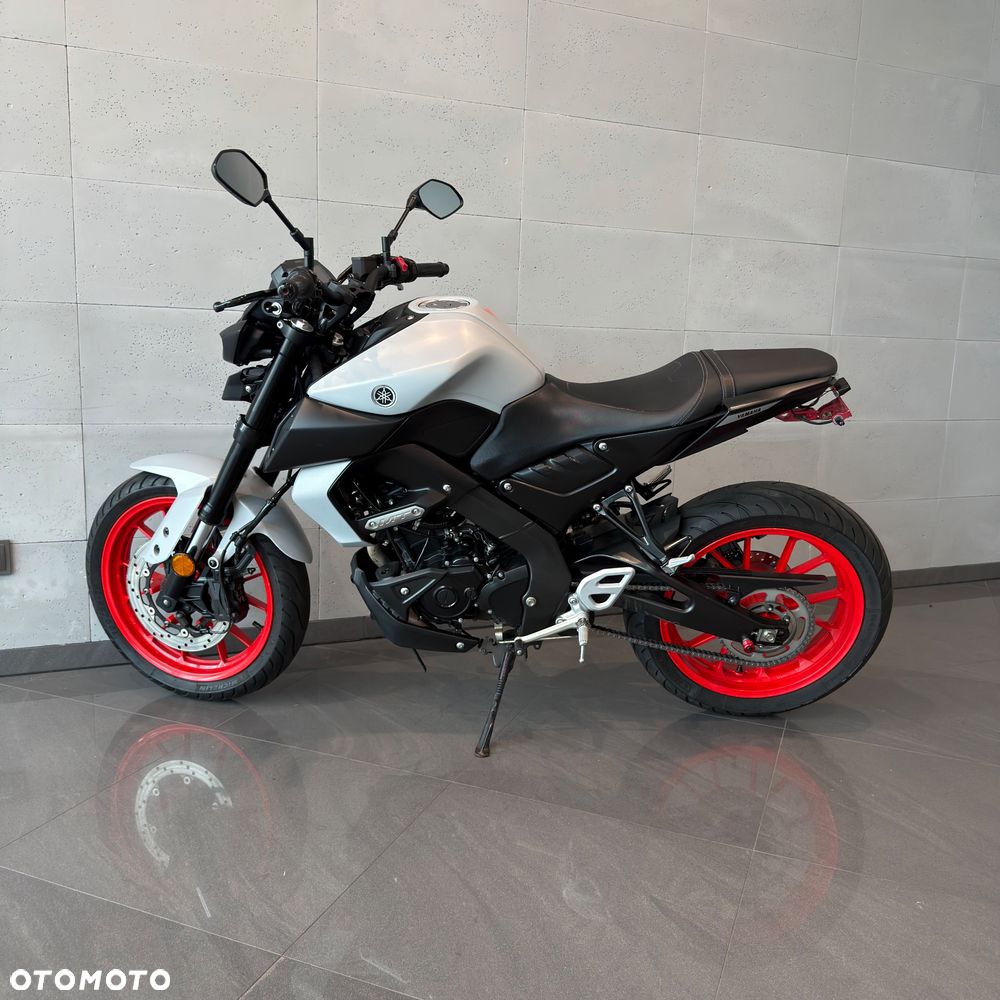 Yamaha MT - 8