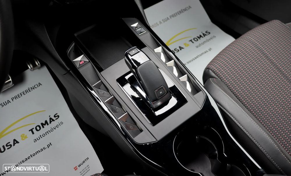 DS DS3 Crossback PureTech 130 Aut. PERFORMANCE LINE + - 28