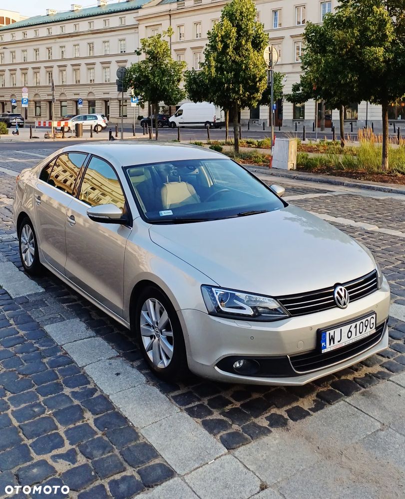 Volkswagen Jetta 1.4 TSI Highline - 1