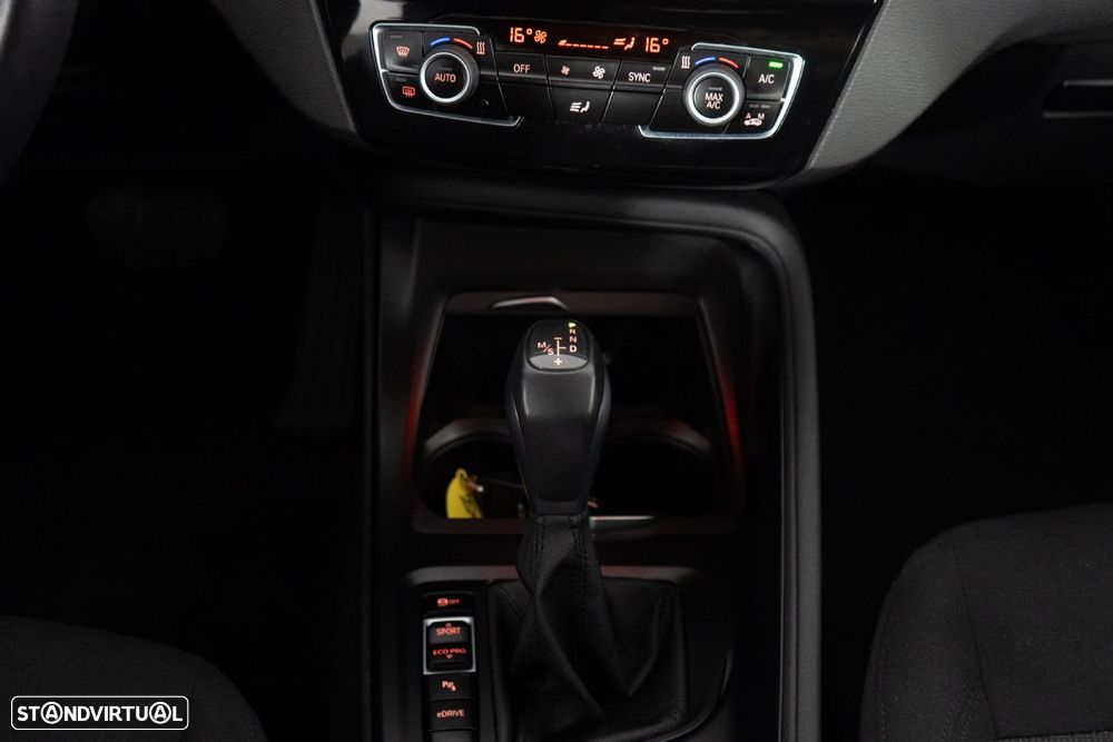 BMW X1 25 e xDrive Corporate Edition - 21