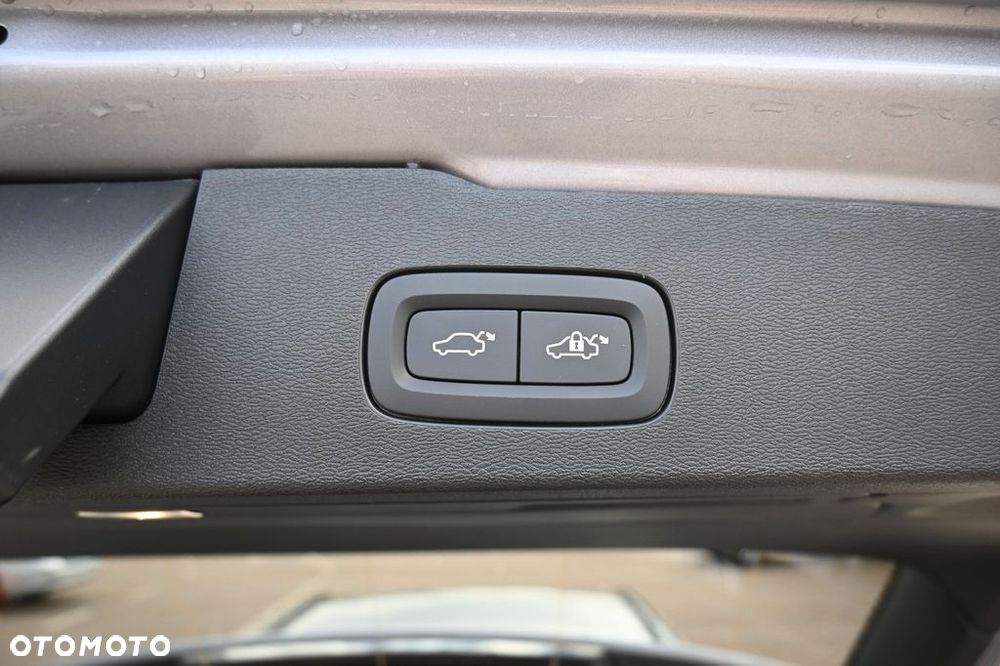 Volvo V60 B4 B Plus Dark - 15